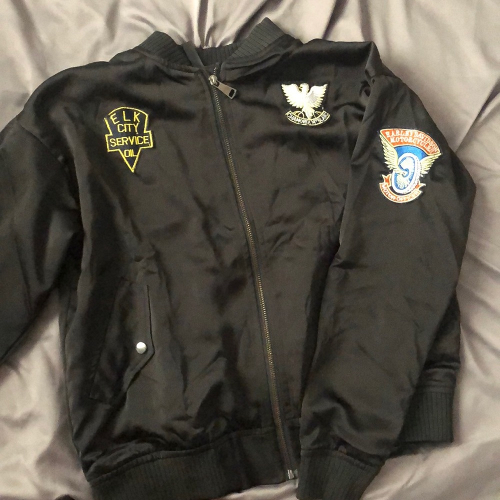 Black Bomber-Jacket